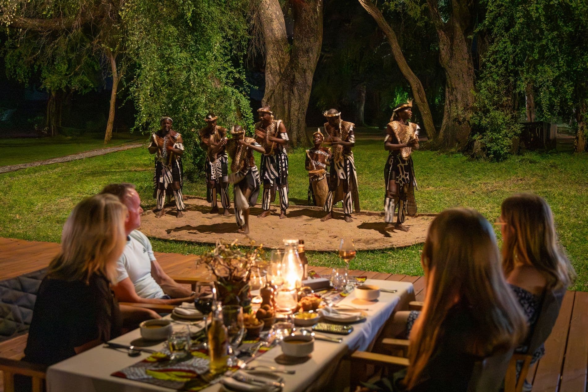 Traditional Dining & Performances - Image 5